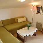 Renate 아파트